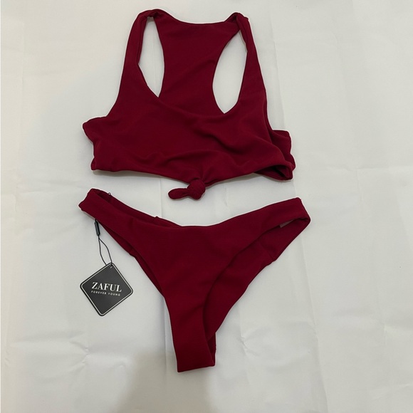 🔥 Women’s Red Bikini - Zaful - Size Medium - NWT Bottoms 🔥 - Picture 1 of 6